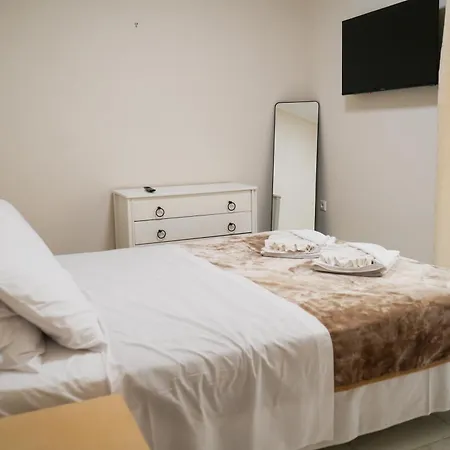 Relax House 아파트 캔디아